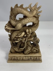 "Estatua de resina de dragón chino 5,25"" base de llave griega de colección" - Imagen 1 de 7