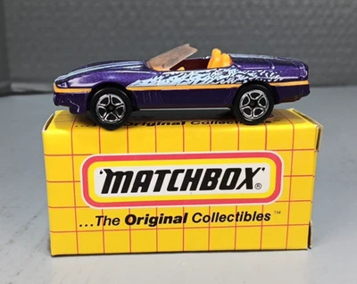 Corvette convertible Matchbox '87 MB14 NUEVO EN CAJA púrpura Foto 1 de 4