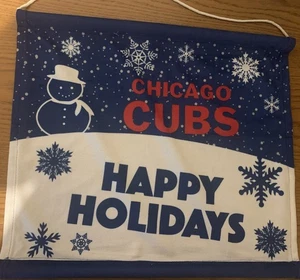 Banner colgante Felices Fiestas de los Chicago Cubs 16x14 - Imagen 1 de 2