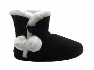 Botas de punto para dama con recorte de piel sintética y pompones - Imagen 1 de 10