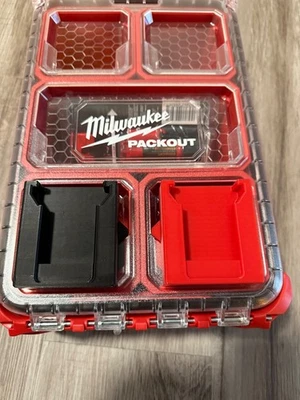 MILWAUKEE DESIGNS Milwaukee Packout M18 battery attachment No packout included