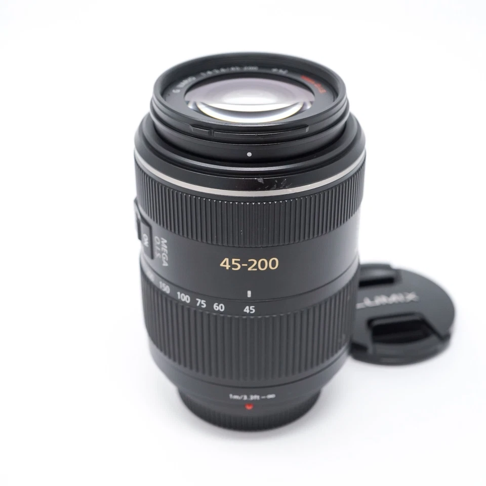 Panasonic Lumix G Vario 45-200mm f/4-5.6 Zoom Lens for Micro 4/3 MFT - Great - Image 1 of 4