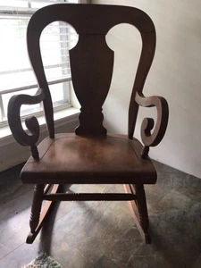 Balloon Back crafted from solid/hard maple wood, dates to mid-century 1950's. - Picture 1 of 3