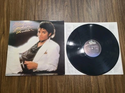 MICHAEL JACKSON THRILLER - BACK COVER ERROR Pitman 1st Press QE 38112  - Image 1 of 4