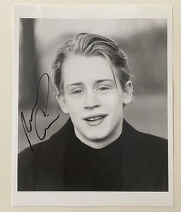 Macaulay Culkin signed 8x10 Foto - handsigniert Home Alone - Onkel Buck - Bild 1 von 2