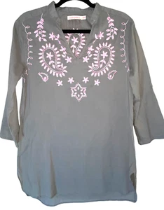 Fresh Produce Damen S/XS V-Ausschnitt Tunika Shirt Top taupe mit rosa Stickerei - Bild 1 von 7