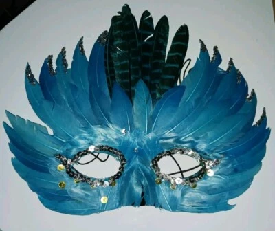 🎉Mysterious Masquerade Ball Mardi Gras Mask Beautiful Sequins & Feathers E - Image 1 of 4
