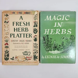 Magic in Herbs Sounin 1957 Fresh Herb Platter Hogner 1961 HC DJ 2 Book Lot - Imagen 1 de 23