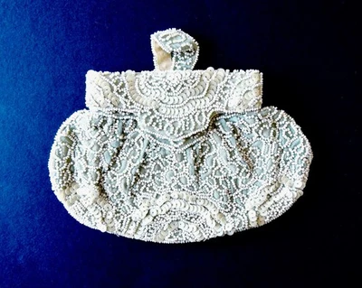 "Antigua cartera de noche de colección para damas azul con cuentas y lentejuelas pequeña con lazo para dedos 6""x4""" Foto 1 de 4