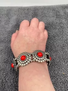 Paparazzi Bountiful Blossoms Red Bracelet - Picture 1 of 2