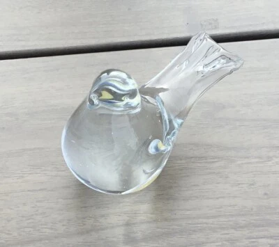 Pisapapeles vintage de vidrio artístico transparente Interpur Bird 3”H x 4”L hecho en Taiwán Foto 1 de 4
