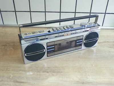 Boombox Ghettoblaster SANYO M7100 Kassettenrekorder Japan 1982 - For collectors! - Bild 1 von 4