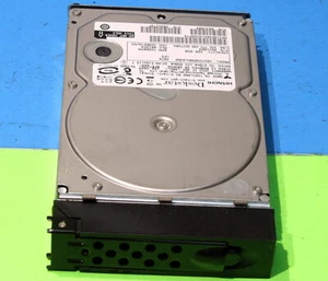 Unidad de disco duro HDS725050KLA360 Hitachi 0A31619 500 GB 7,2 K RPM 3,5" SATA en Isilon Caddy - Imagen 1 de 2