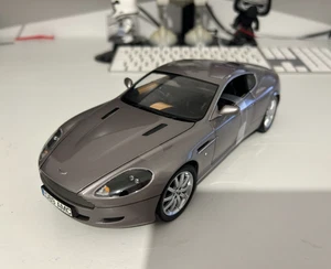 Aston Martin DB9 2004 Minichamps 1:18 coche modelo diecast, gris nuevo en caja - Imagen 1 de 12