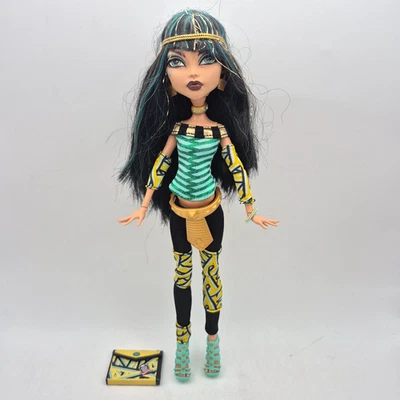 Monster High School's Out Cleo De Nile Fashion Doll 2011 Mattel - Image 1 of 4