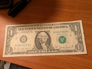 1977A New York $1 Federal Reserve Note Bill - Picture 1 of 2
