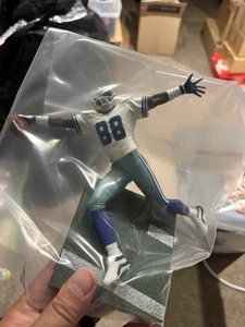 McFARLANE NFL Series 33 MICHAEL IRVIN Dallas Cowboys Action Figure - W/stand - Picture 1 of 2