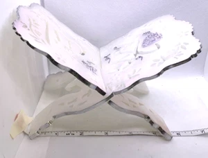 Bücherregal kann Kindern helfen, Bücher offen zu bleiben, um weißes silberfarbenes Dekor zu lesen - Bild 1 von 8