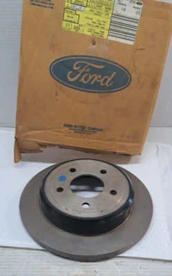 Оригинальный задний тормозной ротор 96-02 FORD Crown Victoria Town Car Grand Marqui F7AZ2C026AA - Изображение 1 из 4