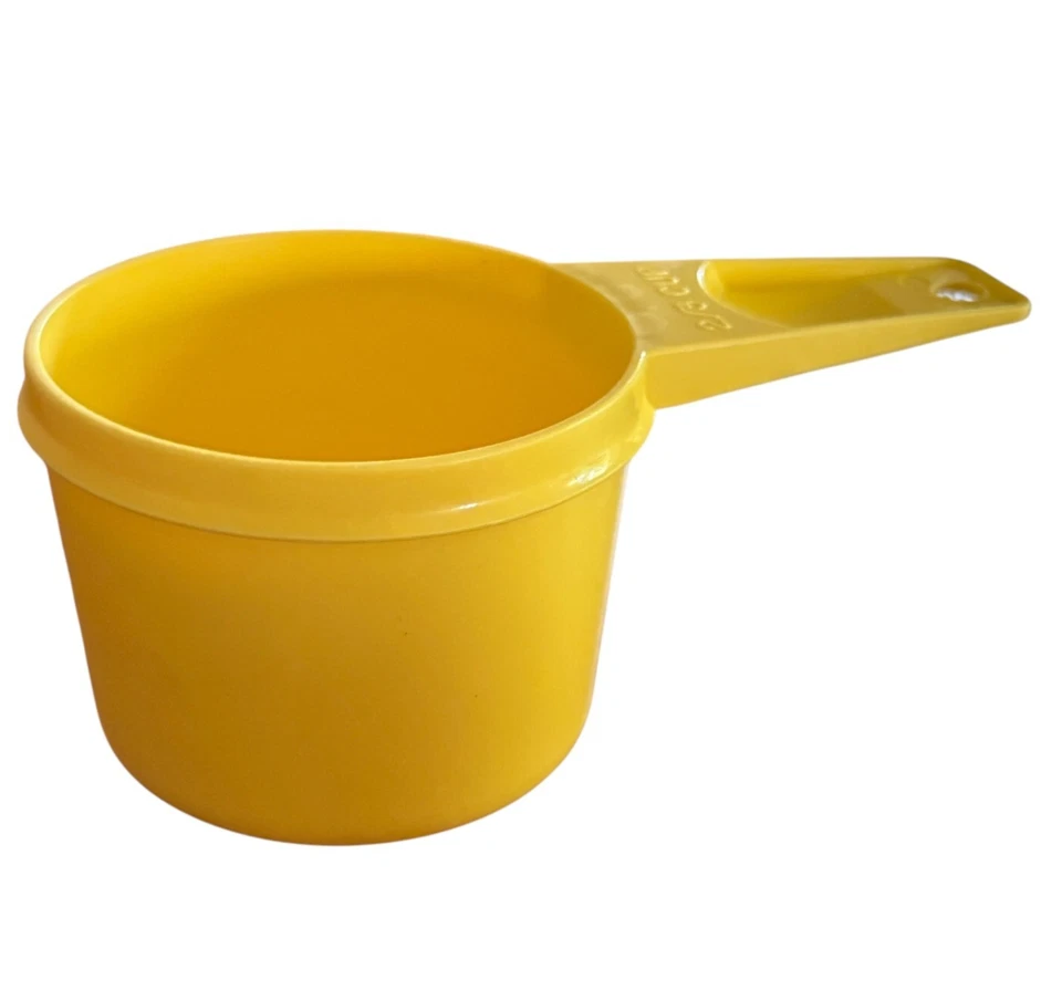 Vtg Tupperware Yellow 2/3 Cup Dry Measuring Replacement - Image 1 of 2