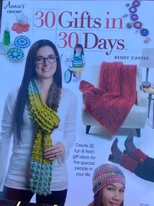 Annie's gehäkelt 30 Geschenke in 30 Tagen biegsame Carter Puppenkleidung, Hüte, Überwurf - Bild 1 von 12