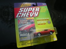 Johnny Lightning  1972   camaro  super chevy   car 1/64