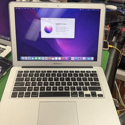 2015 Apple MacBook Air 13inch  / Dual Core i5/ 8GB/  /128GB - Image 1 of 4