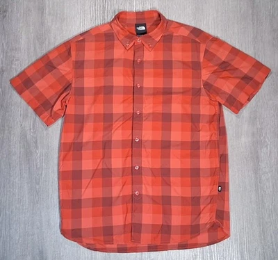 Camisa North Face Para Hombres MEDIANA Botón SS Nylon Ligera Roja A Cuadros - Verano 2020 Foto 1 de 4