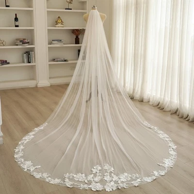 Velo de boda de encaje rosa floral borde de encaje romántico clásico accesorio nupcial Foto 1 de 4