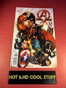 New Avengers #33 Marvel Comic 2015 Doctor Doom VARIANTE Cover 1. Einfall fast neuwertig + - Bild 1 von 2