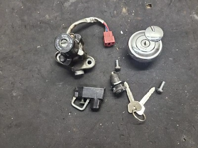 Yamaha V-Star XVS 650 XVS650 2005 juego de cerraduras personalizadas Foto 1 de 4