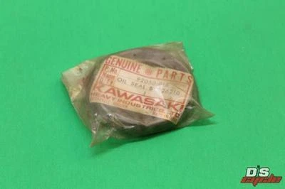 NOS Kawasaki Oil Seal A1 A1R A1SS A7 A7SS 92050-016 - Image 1 of 4