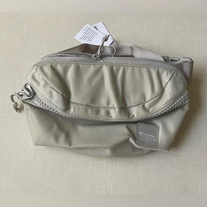 LULULEMON All Day Essential Belt Bag - Picture 1 of 1
