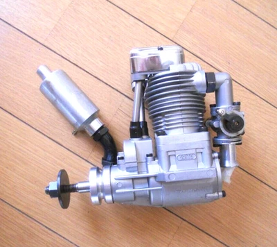 SAITO FA-180 Hemi Head 29.1cc 4 stroke glow engine with muffler, used for R/C - Image 1 of 4
