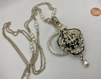 FAB De Colección BEREBI Lupa Giratoria Elegante Perla Estrás Colgante COLLAR Foto 1 de 4