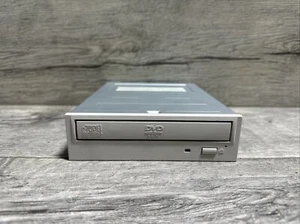 SD-R1202  TOSHIBA DVD DRIVE  L53 - Picture 1 of 3