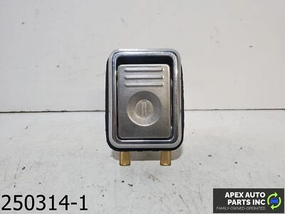 Cerradura de maletero OEM 1986-1993 Volvo 240 2,3 L Foto 1 de 4