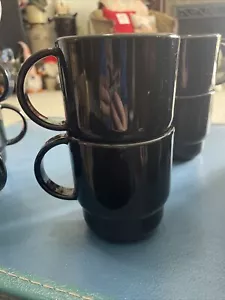 (1) Taza/taza de café/taza de plástico apilable Tupperware negra vintage #2224B-3 - Usada en excelente condición - Imagen 1 de 4