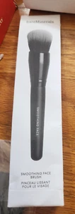 bareMinerals CEPILLO FACIAL SUAVIZANTE, NEGRO - Imagen 1 de 4