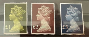 047: GB 1977 SG1026-1028 Large Format Machins £1 £2 £5 Mint Never Hinged - Picture 1 of 2