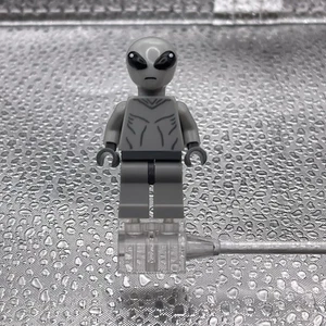 LEGO Classic Alien col081 Minifigure Collectible Series 6 CMF - USA Seller - Picture 1 of 2