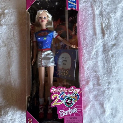 Muñeca Barbie exclusiva de Walt Disney World edición aniversario 2000. Nuevo en caja. Foto 1 de 4