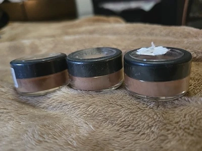 3 sombras de ojos Jesse's Girl pigmento puro polvo para ojos "Brown Sugar" húmedas = alto pigmento  Foto 1 de 4