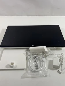 LG 27US500-W Ultrafine Monitor 27-Inch 4K UHD (3840x2160) *SCREEN DAMAGE* - Picture 1 of 7