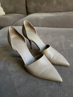 Bombas de couro Vince Claire D'Orsay biqueira pontiaguda pomba cinza fumaça de madeira 7,5 (38) - Imagem 1 de 4