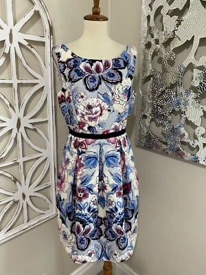 ADRIANNA PAPELL size 6 FLORAL PRINT SLEEVELESS FIT & FLARE DRESS WITH POCKETS - Image 1 of 4