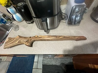 Culata de rifle Sako personalizada agujero para pulgar acción corta Foto 1 de 4