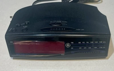 General Electric Digital FM/AM Stereo Alarm Clock Radio GE 7-4815A Tested Works! - Image 1 of 4
