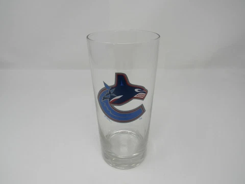 NHL Vintage Clear Tumbler Glass Vancouver Canucks Cover