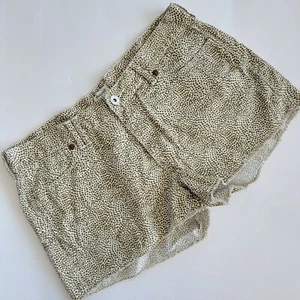 Madewell Size 28 Green White Polka Dot Denim Raw Hem Women's Pocketed Shorts - Picture 1 of 4